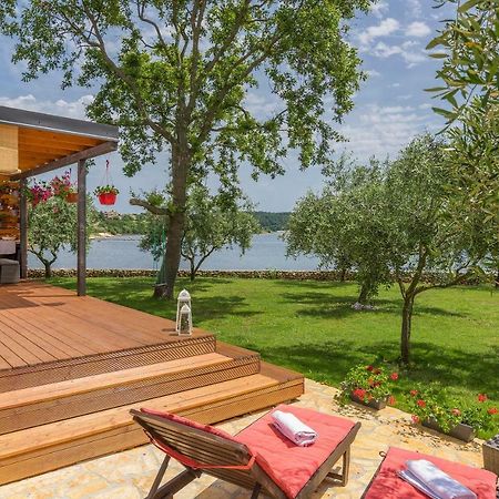 Beach House Ive With Jacuzzi, Pool, Playground And Bbq In An Olive Grove With A Beach, Pomer - Istria Ngoại thất bức ảnh