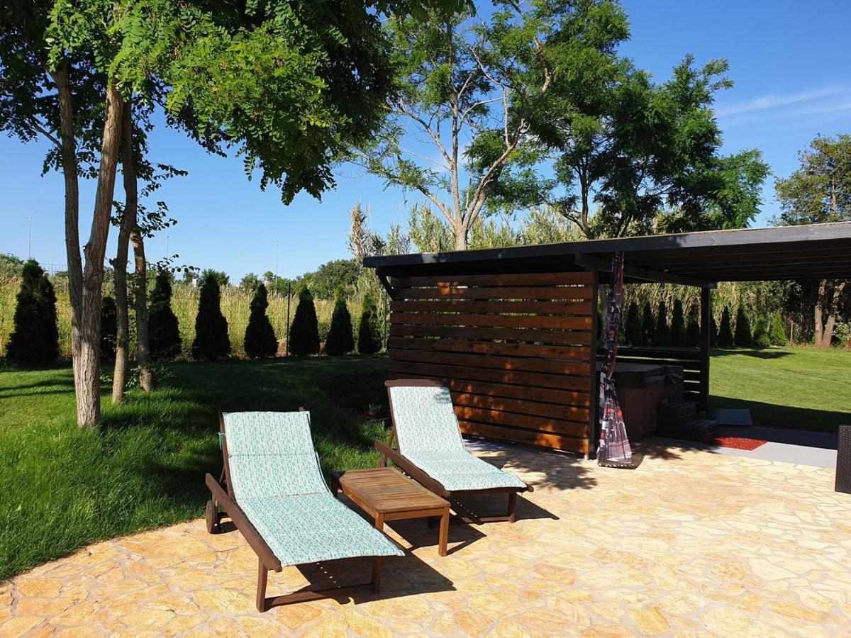 Beach House Ive With Jacuzzi, Pool, Playground And Bbq In An Olive Grove With A Beach, Pomer - Istria Ngoại thất bức ảnh