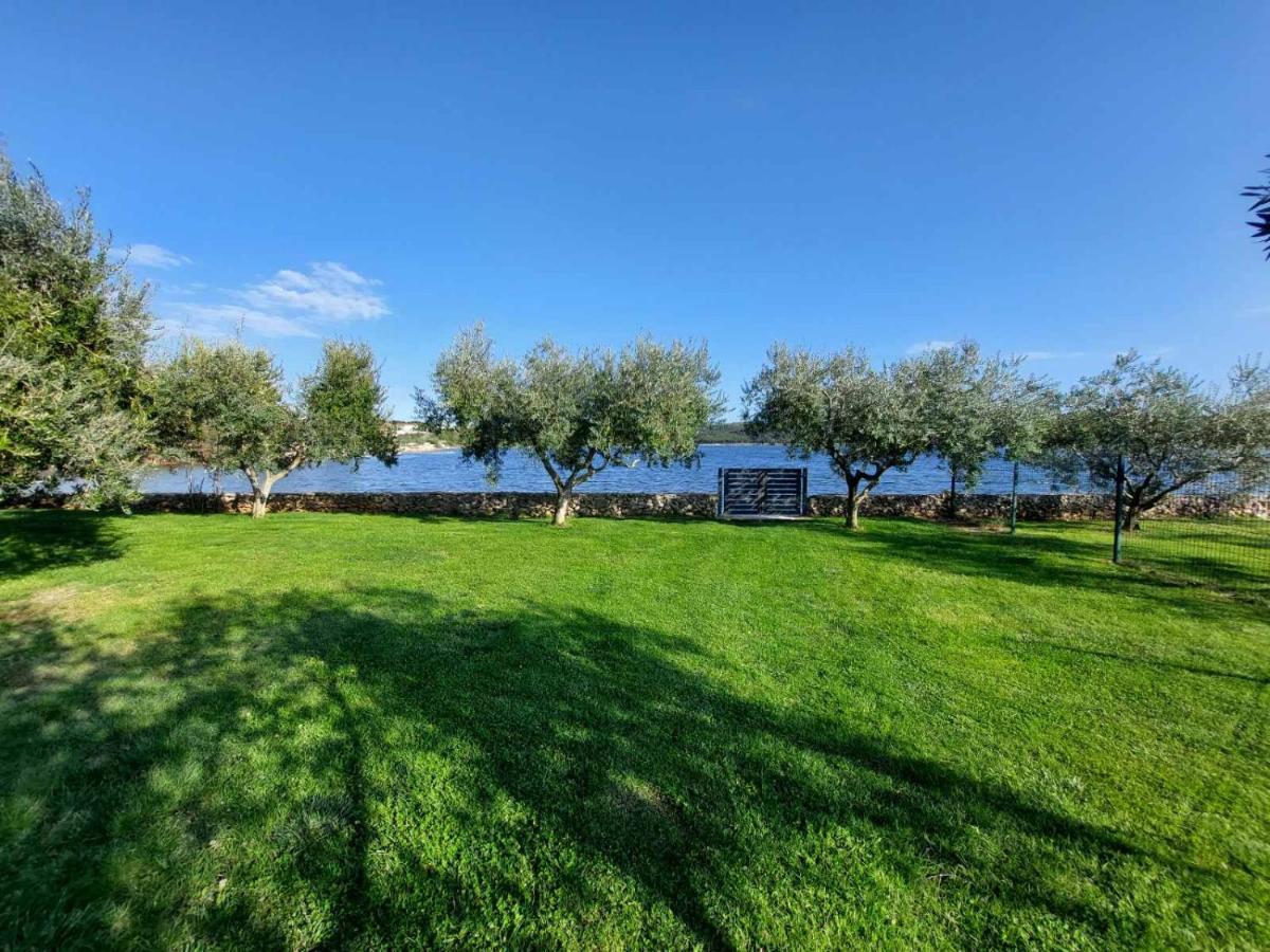 Beach House Ive With Jacuzzi, Pool, Playground And Bbq In An Olive Grove With A Beach, Pomer - Istria Ngoại thất bức ảnh