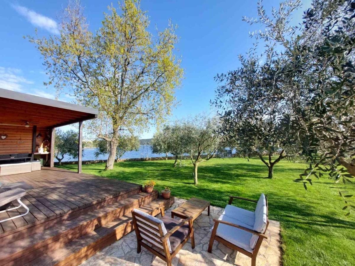 Beach House Ive With Jacuzzi, Pool, Playground And Bbq In An Olive Grove With A Beach, Pomer - Istria Ngoại thất bức ảnh
