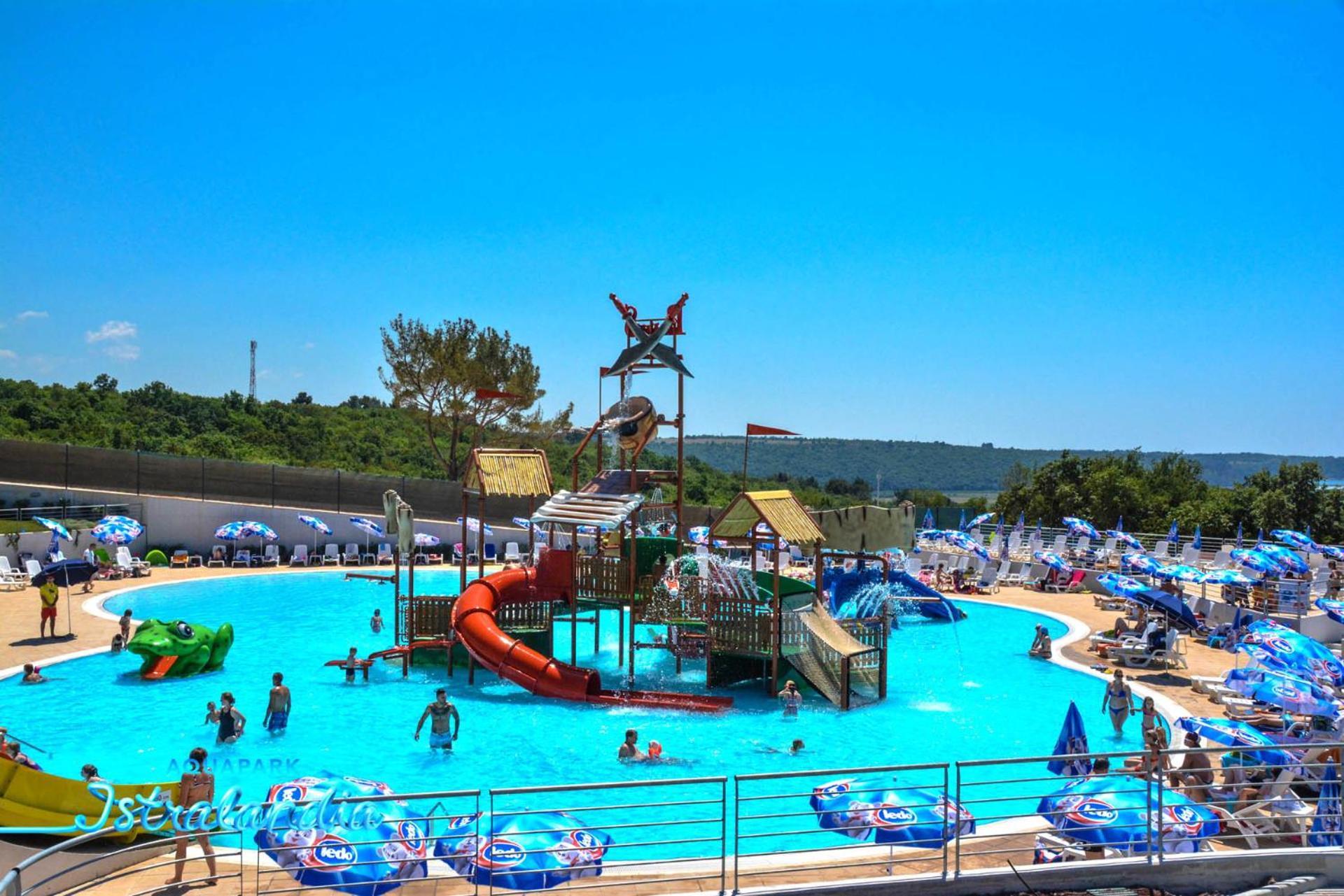 Beach House Ive With Jacuzzi, Pool, Playground And Bbq In An Olive Grove With A Beach, Pomer - Istria Ngoại thất bức ảnh