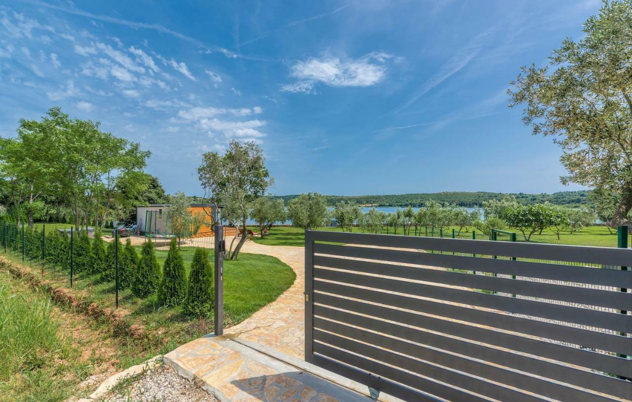 Beach House Ive With Jacuzzi, Pool, Playground And Bbq In An Olive Grove With A Beach, Pomer - Istria Ngoại thất bức ảnh