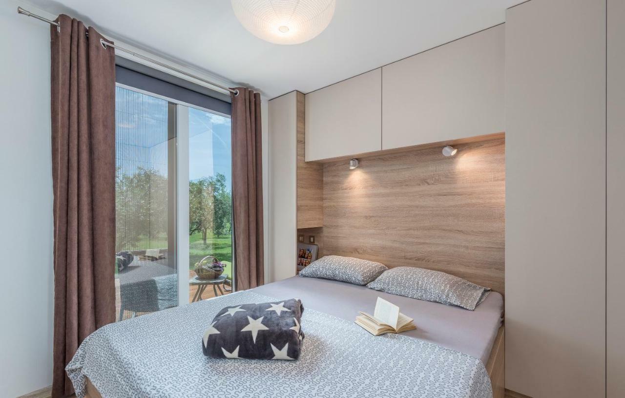 Beach House Ive With Jacuzzi, Pool, Playground And Bbq In An Olive Grove With A Beach, Pomer - Istria Ngoại thất bức ảnh